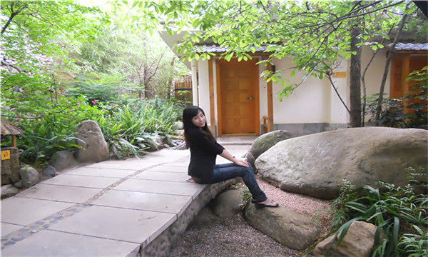 良庆有没有找人帮生孩子的,有没有人帮我生孩子